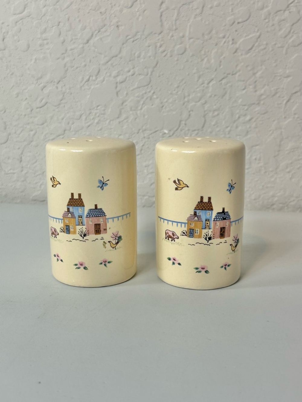 Vintage International Heartland Made In Taiwan  Cottagecore Salt & Pepper Shaker